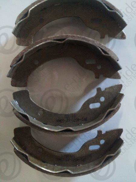 BRAKE SHOE SET 